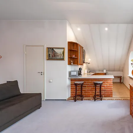 Charming Old Town By Polo Apartment