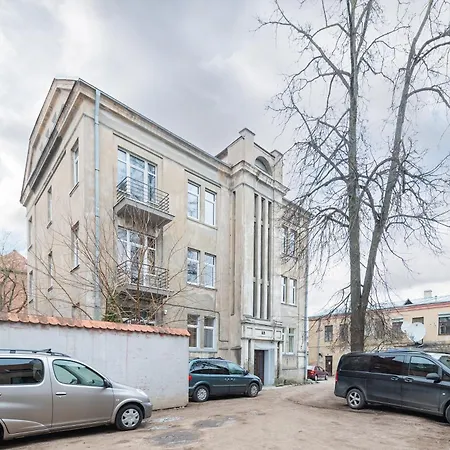 Charming Old Town By Polo Apartment *